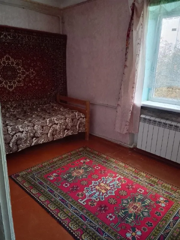 ‼️продажа квартиры‼️ 🏡продаётся комнатная квартира г. харцызск днр 🗺в районе городской больницы, исполком ✅этажность–4/4 жилого дома ✅пластиковые окна есть балкон 💦санузел совмещённый 🔥собственник 💴цена: 2🍋500.000 рублей ☎️+7(949) 437-48-05 лидия 📨подписаться - фотография - 3