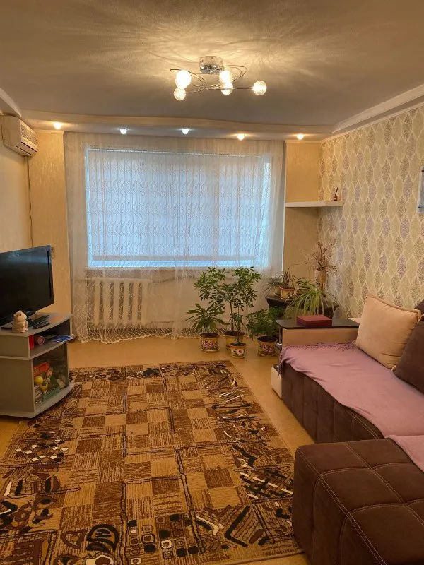 ‼️продажа квартиры‼️ 🏡продажа комнатная квартира г. Енакиево днр пгт карло-марксово, ул. Юбилейная ✅этажность–5/5 жилого дома ✅общая площадь–45.9 м2 ✅крыша не течёт жилое состояние пластиковые окна ✅железная входная дверь рядом остановка общественного транспорта, магазины, детский садик, школа 🧾документы готовы 🔥собственник 💴цена: 1🍋300.000 рублей ☎️+7(949) 485-97-71 недвижимость днр - фотография - 5