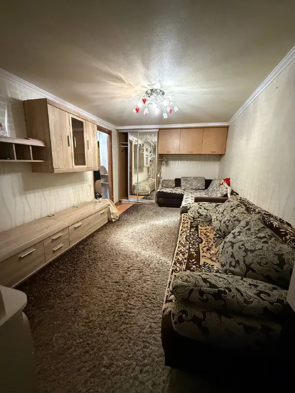 ☎️+79490370636 ‼️ продам однокомнатную квартиру - дк куйбышева-куйбышевский район -ул. Бакинских комиссаров 12 ‼️документы готовы‼️ состояние квартиры заходи и живи 📌общая площадь квартиры 33 кв. М 📌вода согласно графику! 📌квартира тёплая 📌установлены пластовые окна. Этаж 3/5 насыщенная инфраструктура: - детские сады - школы - продуктовые магазины - супермаркет остановки маршрутного такси в шаговой доступности. ‼️ стоимость 2.800.000 руб‼️ ‼️реальному клиенту реальный торг ‼️ ☎️ +79490370636 - фотография - 4