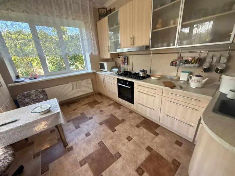 Продажа частного 🏡 дома 🌇донецк, калининский район рядом калининский рынок, бул. Шевченко ул. Цусимская  📍 🔹площадь дома 150 кв. 🔹участок 8 соток 🔹фундамент дома усиленный 🔹теплый пол 🔹газовый котел 🔹в доме не требуется ремонт 🔹отлично развита инфраструктура 💰цена: 13.000.000 млн рублей 👀показ дома 🏡 в любое время - ключи 🔑 в агентстве 📲☎️ +79490370636 подписаться  |  дать объявление - фотография - 7