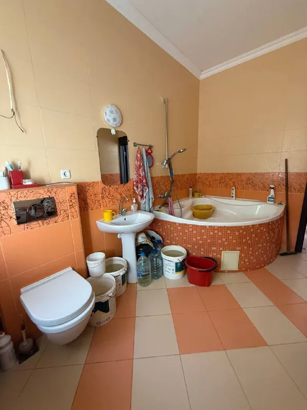 Продажа частного 🏡 дома 🌇донецк, калининский район рядом калининский рынок, бул. Шевченко ул. Цусимская  📍 🔹площадь дома 150 кв. 🔹участок 8 соток 🔹фундамент дома усиленный 🔹теплый пол 🔹газовый котел 🔹в доме не требуется ремонт 🔹отлично развита инфраструктура 💰цена: 13.000.000 млн рублей 👀показ дома 🏡 в любое время - ключи 🔑 в агентстве 📲☎️ +79490370636 подписаться  |  дать объявление - фотография - 8