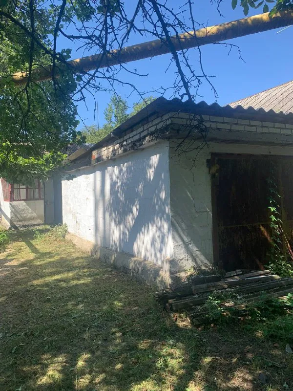 Продам дом (гараж, летняя кухня) буденновский район ул кибальчича 7 8 соток земли газ, сливная яма, свет, вода туалет на улице документы готовы 800 000₽ +79494113097 алина @as_01vva telegram - фотография - 10