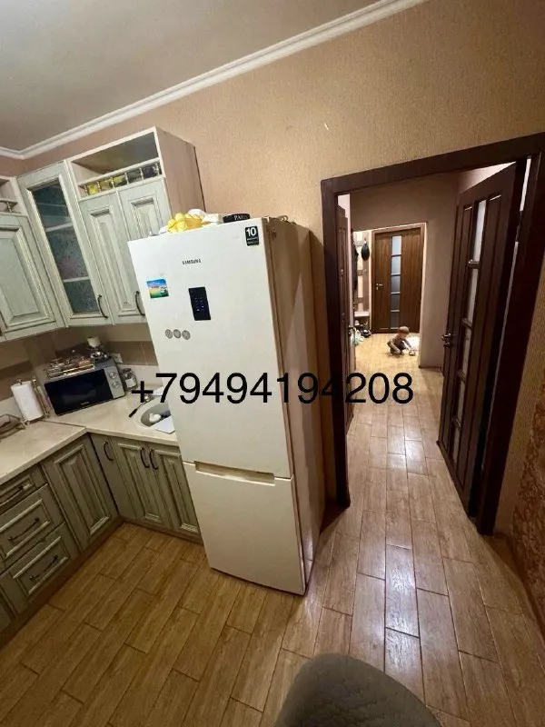 ‼️продажа квартиры‼️ 🏡продажа 2-двухкомнатная квартира г. донецк днр новострой 🗺ориентир: шахтерская площадь киевский район ✅дом 2013 года постройки закрытая территория с воротами и видеонаблюдением. ✅парковочное место. мангальная зона, беседка и детская площадка с песочницей на территории. ✅двор выложен фэмкой. все комнаты раздельные, санузел раздельный. ✅общая площадь–56 м2 ✅коридор–6.1 ✅зал–17.5.. ., в спальне - раскладной диван ✅из техники: холодильник самсунг, микроволновая печь горенье, духовой шкаф, газовая плита хотпоинт, вытяжка, посудомоечная машина бош, газовый котел висман (автономное отопление и горячая вода), телевизор хиоми, стиральная машина самсунг. телевидение, интернет. 🧾дешевые коммунальные услуги. ✅прописанных нет, без долгов, арестов, залогов. 📝документы готовы. 💴цена: 6🍋700.000 рублей ☎️+7(949)419-42-08 ан 📨подписаться - фотография - 5