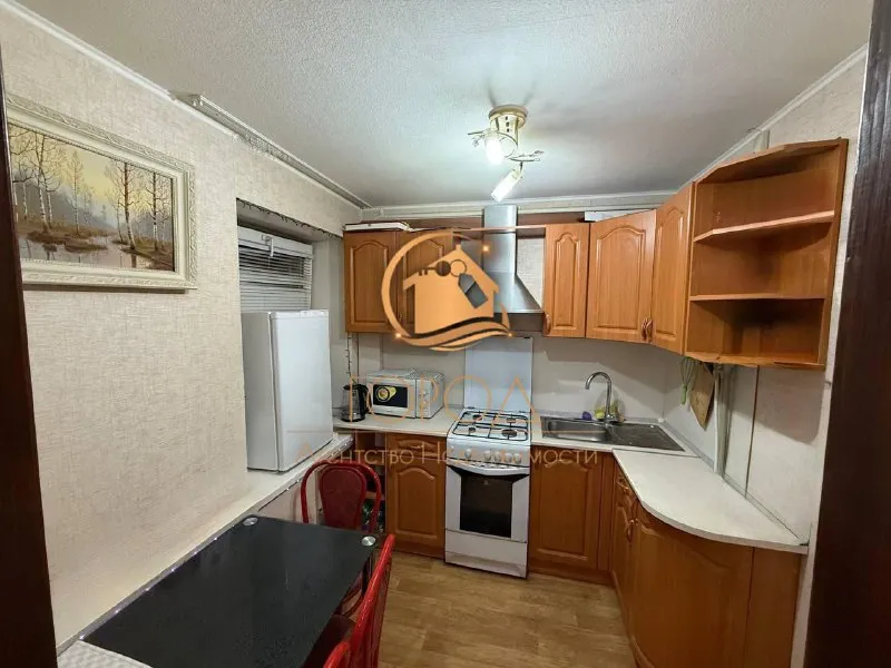 Продам однокомнатную квартиру  🌇донецк, пр. Ильича, ориентир - макаронная фабрика📍 документы готовы ✅этаж - 1/5 ✅s - 30/16/5 ✅заменены коммуникации ✅функциональная планировка ✅кирпичный дом, не угловая! 👍квартира укомплектована техникой и мебелью для проживания - фотография - 5