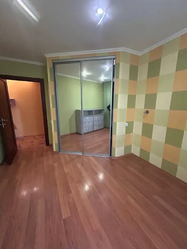 Продажа 3 комнатной квартиры 🌇ленинский р-н, ул. Скляренко📍 ✅квартира с ремонтом 💦вода круглосуточно... - фотография