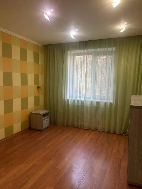Продажа 3 комнатной квартиры 🌇ленинский р-н, ул. Скляренко📍 ✅квартира с ремонтом 💦вода круглосуточно💦 ✅площадь 55,2 ✅3 этаж из 9 👍отличное состояние капитальный ремонт🛠️ заходи и живи❗️ - фотография - 2