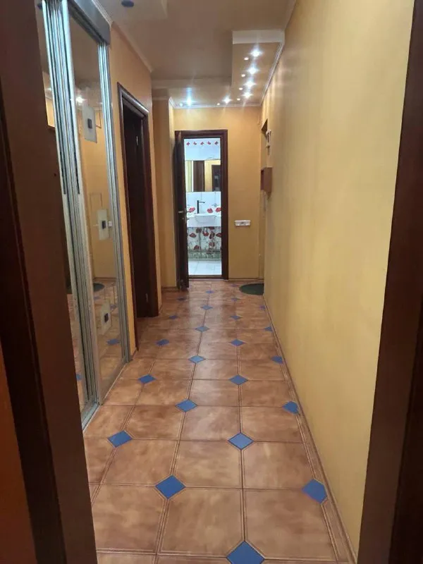 Продажа 3 комнатной квартиры 🌇ленинский р-н, ул. Скляренко📍 ✅квартира с ремонтом 💦вода круглосуточно💦 ✅площадь 55,2 ✅3 этаж из 9 👍отличное состояние капитальный ремонт🛠️ заходи и живи❗️ - фотография - 7