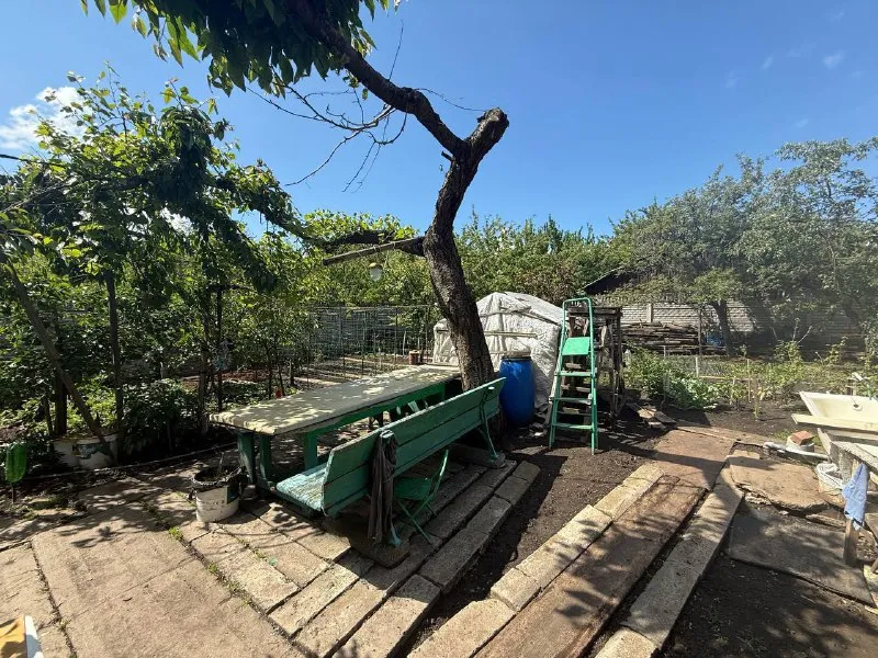 Продажа дома с лучшей локацией донецка - калининский район рядом калининский рынок и бульвар шевченко 🌆 ул. Цусимская 📌150 квадратов 📌участок 8 соток 📌фундамент дома усиленный 📌теплый пол 📌газовый котел 📌 в доме не требуется ремонт 📍отлично развита инфраструктура - транспортная развязка ‼️ показ дома 🏡 в любое время - ключи 🔑 в агентстве ‼️ цена: 13.000.000млн рублей ☎️+79490370636 - фотография - 8