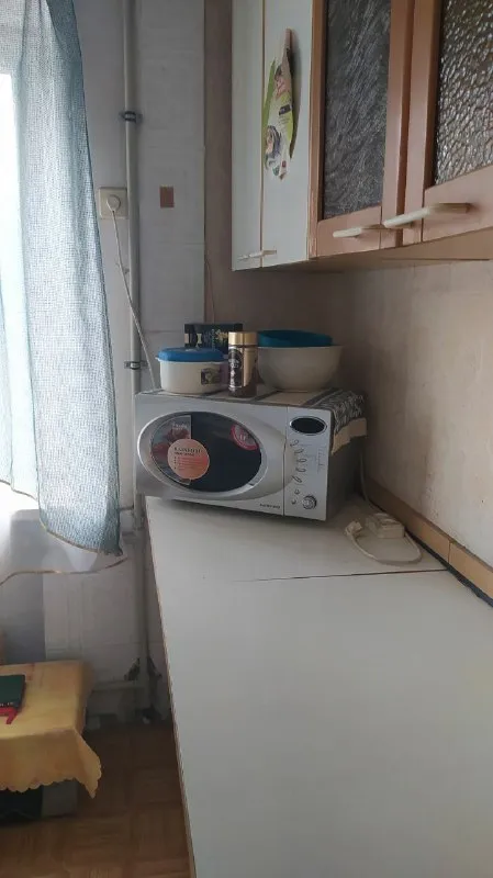 ‼️продажа квартиры‼️ 🏡продаётся 3-трехкомнатная квартира г. Донецк днр ленинский р-н ул. Оборонная, 2 ✅этажность–3/5 жилого дома ✅квартира не угловая дом кирпичный. Дома квартира теплая, не угловая ✅поменяны окна и отопительная система ✅рядом рынок соловки, парк славянской культуры, телецентр 🧾документы готовы 🔥собственник 💴цена: 4🍋200.000 рублей ☎️+7(949) 004-49-14 📨подписаться - фотография - 4