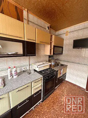 Продам 3х-комнатную квартиру 🌇донецк, кировский р-н, ул. Терешковой 31, ориентир 27 больница. 📍 ✅этажность 2/9, общая площадь 69 м2. ✅этаж квартиры — отличный, а сама квартира тёплая. ✅состояние квартиры жилое, фото реальные. ❗в непосредственной близости от дома находятся магазины, школа, кафе и больница. Также поблизости доступны различные службы доставки и иные удобства. 📑документы рф, готовы к сделке! Долгов нет, прописанных на момент сделки-нет! 💰цена: 4 300 000 ₽ + агентские, хороший торг от хозяев после просмотра объекта реальному покупателю! Быстрая сделка! 📲☎+79494706765 андрей ан подписаться | дать объявление - фотография - 5