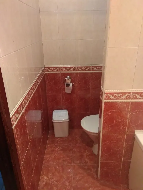 ‼️продажа квартиры‼️ 🏡продаётся 3-трехкомнатная квартира г. Донецк днр пролетарский р-н ул. Раздольная 2-б ✅этажность–1/10 жилого дома ✅общая площадь–72 м2 ✅квартира утеплена по периметру дома и с подвала 💦вода по графику имеется погреб под лоджией 🔥собственник 💴цена 8🍋900.000 рублей ☎️+7(949) 473-79-35 📨подписаться - фотография - 9