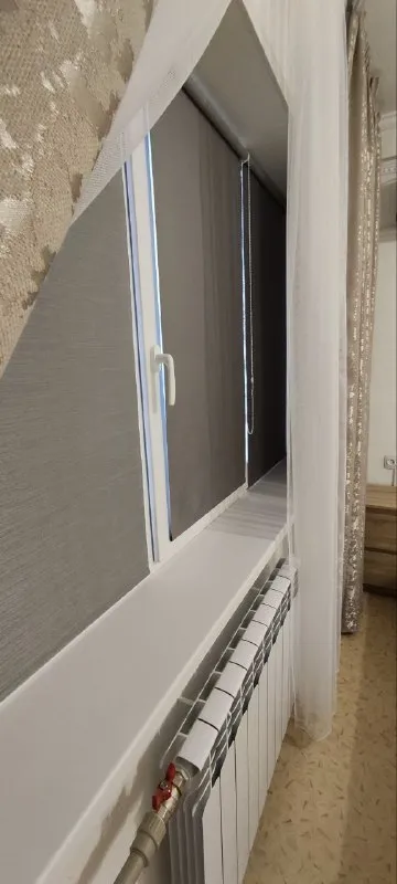 ❗️донецк❗️ впервые сдается однокомнатная квартира. киевский район, ориентир шахтерская площадь, улица артема. недавно был сделан ремонт. в квартире есть все необходимое для комфортного проживания. вся мебель и техника новые!! квартира расположена на 1/5 этаже, стоит накопительный и водонагревательный баки. холодная и горячая вода круглосуточно. хорошо развита инфраструктура, очень удобная транспортная развязка, все рядом: магазины, рынок, остановки общественного транспорта. по условиям сдачи: квартира сдается только на долгий срок (от 3-и месяцев). сдается порядочным людям, в приоритете один человек или молодая/семейная пара, животные обсуждаются отдельно. стоимость аренды в месяц 40к коммунальные услуги включены в стоимость (присутствует уместный торг на просмотре) отдельно оплачивается услуги риелтора (100%) обязательно заполняем договор найма аренды. по всем вопросам и записи на просмотр обращайтесь по телефону +79493394908, так же можете писать в телеграмм на этот номер. ольга 😊 - фотография - 3