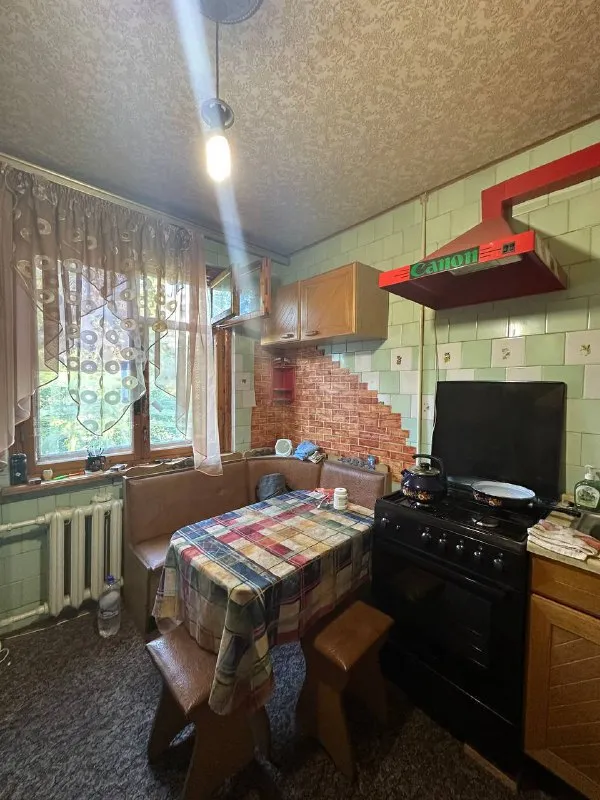 ‼️продажа! Сквер строитель‼️ продажа! Квартира 4 к, калининский район, сквер строитель! 3-9ти, 3 лоджии! Удобная локация, рядом сквер, магазины, остановки транспорта, аптеки, в шаговой доступности детсады и школы. Квартира в хорошем состоянии, остается мебель и быт техника. Документы готовы! Цена 6,500,000р. +79494181407 галина ан - фотография - 8