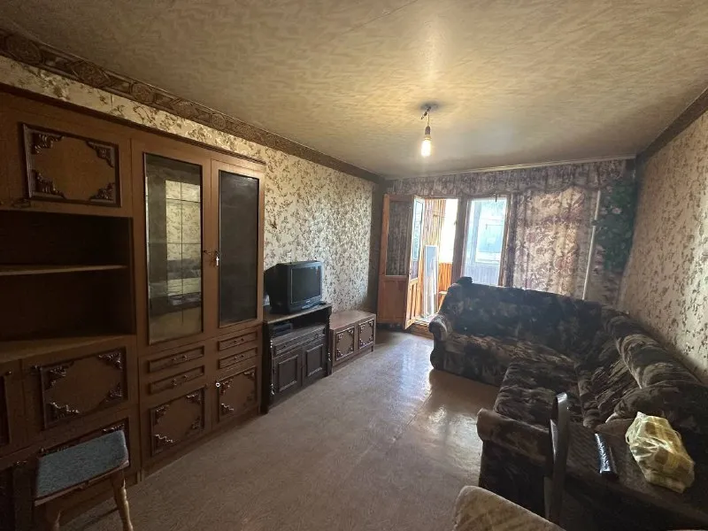 ‼️продажа! Сквер строитель‼️ продажа! Квартира 4 к, калининский район, сквер строитель! 3-9ти, 3 лоджии! Удобная локация, рядом сквер, магазины, остановки транспорта, аптеки, в шаговой доступности детсады и школы. Квартира в хорошем состоянии, остается мебель и быт техника. Документы готовы! Цена 6,500,000р. +79494181407 галина ан - фотография - 9