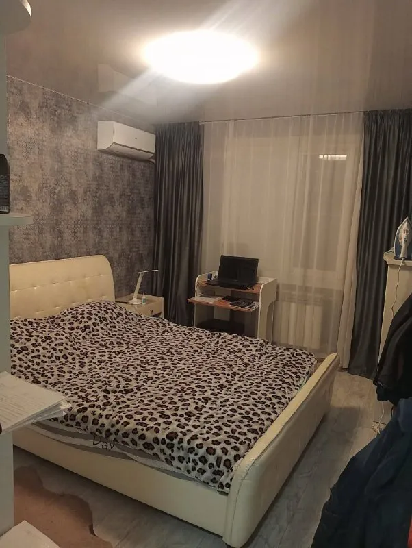 Продаётся трехкомнатная квартира 🌆 ленина 91, в центре мариуполя📍 🔹 1 этаж девятиэтажного дома 🔹рядом школа, детский сад, развитая инфраструктура 🔹в квартире имеется вся необходимая мебель 📑квартира стоит в реестре, документы готовы к продаже для связи звоните 📲☎️+7949-561-04-63 (семён) подписаться | дать объявление - фотография - 2