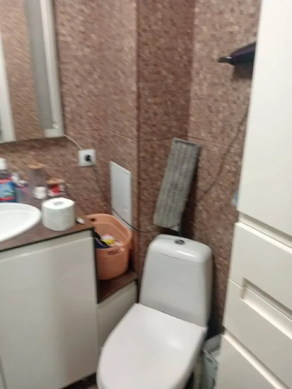 Продаётся трехкомнатная квартира 🌆 ленина 91, в центре мариуполя📍 🔹 1 этаж девятиэтажного дома 🔹рядом школа, детский сад, развитая инфраструктура 🔹в квартире имеется вся необходимая мебель 📑квартира стоит в реестре, документы готовы к продаже для связи звоните 📲☎️+7949-561-04-63 (семён) подписаться | дать объявление - фотография - 9