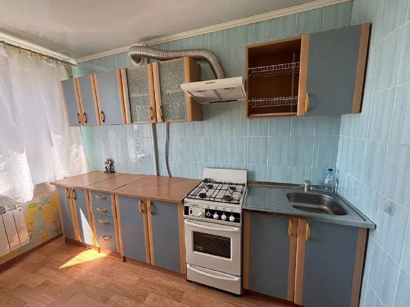 продам двухкомнатную квартиру 🌇в мариуполе, по адресу строителей 167.📍 ✅8 этаж девятиэтажного дома. 📍рядом школа, детский сад, развитая инфраструктура. ✅в квартире имеется вся необходимая мебель. ✅комнаты изолированны. 📑квартира стоит в реестре, документы готовы к продаже. 💰цена 4700000 рублей. для связи звонить 📲☎️+7949-561-04-63 (семён) подписаться | дать объявление - фотография - 7