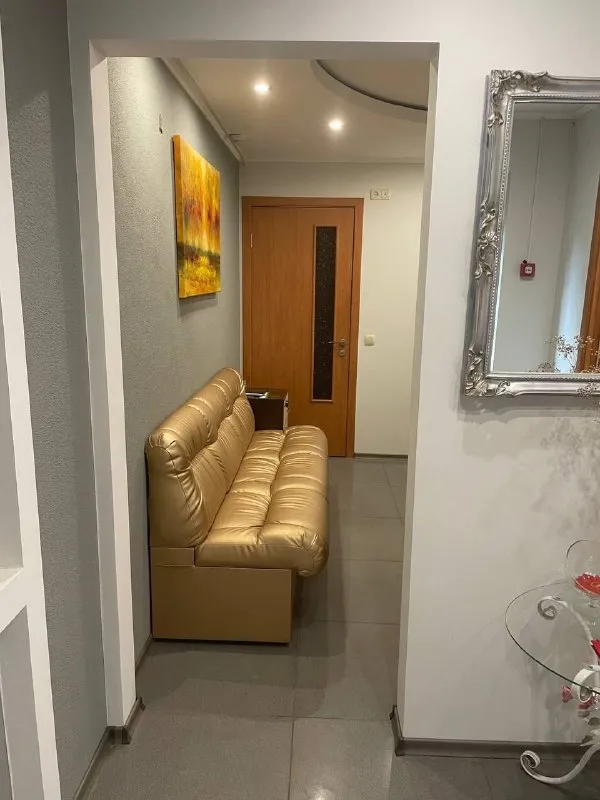 🔑 продается встроеное нежилое помещение, салон красоты в центре города. ‼документы готовы‼ - цена: 7... - фотография