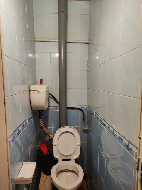 🔑продается 3 комн. Квартира. ‼документы готовы‼ - г. Харцызск - черемушки - мкрн. Металлургов, д. 46 - 2 эт. 5 эт. Дома - s=54.4 m2, кухня 7 m2 квартира с индивидуальным отоплением, не угловая, одна комната из зала вторая отдельно, санузел раздельный, окна трубы и канализация пластик, счетчики на свет, воду и газ. Рядом с домом школа, в шаговой доступности магазины, рынок. Цена: 3 650 000 рублей. ☎тел. +7 (949) 331-92-15 анна 📞 тел. +7 (900) 185-49-85 (tele2) +7 949 331 92 15 (whatsapp, telegram. ) ▪️ недвижимость большого харцызска 👈 подписаться ▪️ разместить объявление ▪️ обсудить - фотография - 7