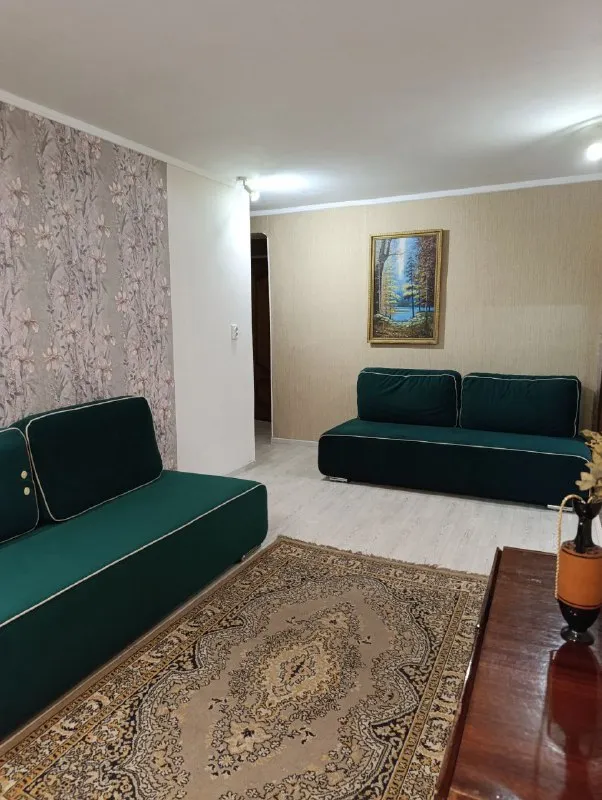 ‼️аренда квартиры‼️ 🏡сдам комнатную квартиру г. Харцызск днр центр города, пересечение ул. Краснознаменская и бул. Полупанова ✅этажность–1/4 жилого дома ✅в квартире автономное отопление, накопительный бак на длительный срок 📝дорого 🔥собственник долгосрочная аренда 📲все вопросы по телефону ☎️+7(949) 306-39-33 аренда днр - фотография - 2