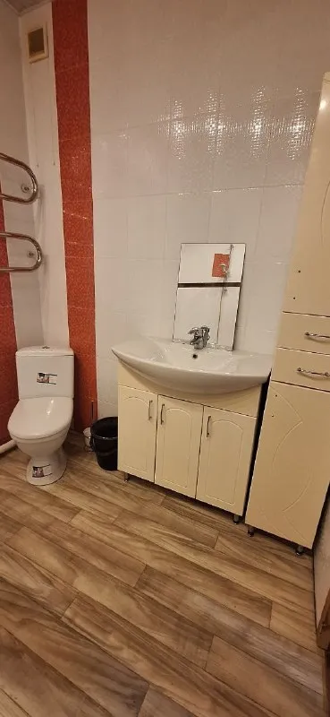 Продажа дома ул. Правды (г. Макеевка) документы готовы - ул. Правды (г. Макеевка) - общая площадь 170 кв. М. - этажность 2/2 - 4 комн. Дом - 1 этаж (жилой) холл, 2 комнаты, кухня 25 м. Кв. , санузел - 2 этаж (под ремонт) - холл, 2 комнаты, гардеробная - 6 сотки - центральное водоснабжение, скважина - твердотопливный котел, газ по улице - металлопластиковые окна просмотр в любое удобное для вас время. Стоимость 8 500 000 руб. + торг татьяна +79498947694 ▪️ недвижимость большого харцызска 👈 подписаться ▪️ разместить объявление ▪️ обсудить - фотография - 10