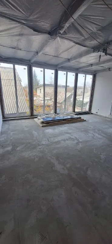 Продажа дома ул. Правды (г. Макеевка) документы готовы - ул. Правды (г. Макеевка) - общая площадь 170 кв. М. - этажность 2/2 - 4 комн. Дом - 1 этаж (жилой) холл, 2 комнаты, кухня 25 м. Кв. , санузел - 2 этаж (под ремонт) - холл, 2 комнаты, гардеробная - 6 сотки - центральное водоснабжение, скважина - твердотопливный котел, газ по улице - металлопластиковые окна просмотр в любое удобное для вас время. Стоимость 8 500 000 руб. + торг татьяна +79498947694 ▪️ недвижимость большого харцызска 👈 подписаться ▪️ разместить объявление ▪️ обсудить - фотография - 7