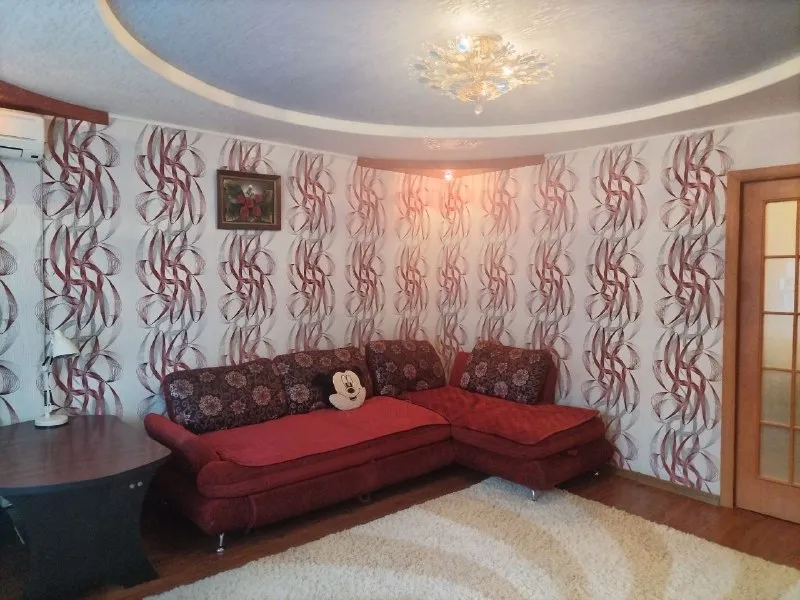 ‼️продажа квартиры‼️ 🏡продаётся трёхкомнатная квартира в г. Енакиево днр район фильтровальная ✅этажность–7/9 жилого дома ✅жилое состояние в квартире два балкона окна пластиковые ✅квартира продаётся с мебелью и бытовой техникой рядом автобусная остановка, школа, детский садик, супермаркет 📃документы готовы 💴цена: 2🍋300.00 рублей 🔥продажа от собственника ☎️+7(949) 312-62-53 ☎️+7(949) 354-84-94 недвижимость днр - фотография - 4