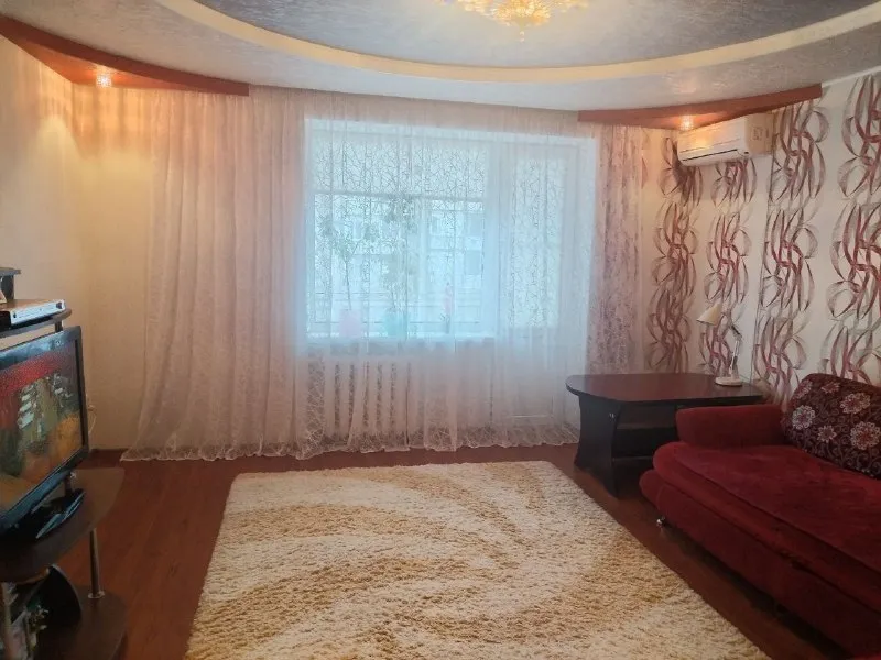 ‼️продажа квартиры‼️ 🏡продаётся трёхкомнатная квартира в г. Енакиево днр район фильтровальная ✅этажность–7/9 жилого дома ✅жилое состояние в квартире два балкона окна пластиковые ✅квартира продаётся с мебелью и бытовой техникой рядом автобусная остановка, школа, детский садик, супермаркет 📃документы готовы 💴цена: 2🍋300.00 рублей 🔥продажа от собственника ☎️+7(949) 312-62-53 ☎️+7(949) 354-84-94 недвижимость днр - фотография - 6