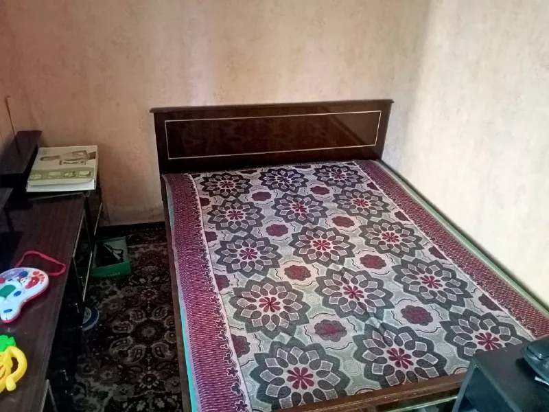 ‼️аренда квартиры‼️ 🏡сдам двухкомнатную квартиру г. Донецк днр 🌇киевский район 🗺шахтерская площадь. 3й этаж 💦вода по графику, колонка. 💴цена: 30.000 руб. + залог месячная сумма аренды + коммунальные. ✅не военным, без животных. 🔥собственник ☎️+7(949)379-33-59 📨подписаться - фотография - 5