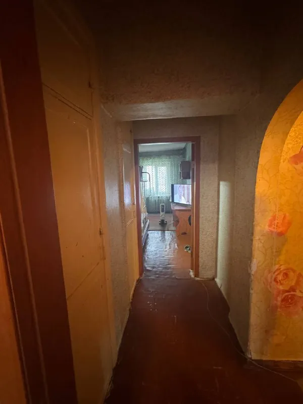 Срочная продажа ❗️ продам 3- х квартиру 🌆донецк, район: пролетарский «трамвай», улица буденновских партизан📍 ✅комнат - 3 ✅этаж - 4/4 ✅общая площадь - 54,7 ✅квартира теплая (не угловая) ✅фото реальные. 💰цена: 4,5 млн рублей, торг уместен реальному покупателю ❗️ 📲☎️ +7 (949)4596571 подписаться | дать объявление - фотография - 4