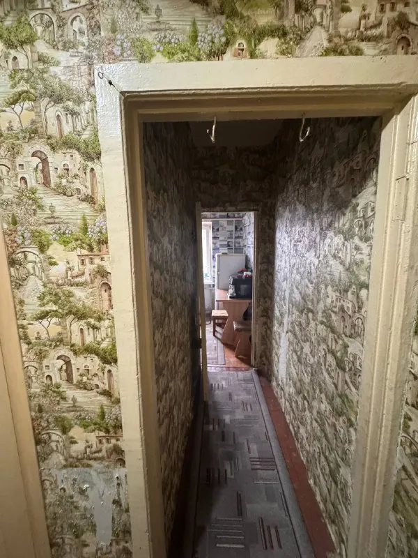 Срочная продажа ❗️ продам 3- х квартиру 🌆донецк, район: пролетарский «трамвай», улица буденновских партизан📍 ✅комнат - 3 ✅этаж - 4/4 ✅общая площадь - 54,7 ✅квартира теплая (не угловая) ✅фото реальные. 💰цена: 4,5 млн рублей, торг уместен реальному покупателю ❗️ 📲☎️ +7 (949)4596571 подписаться | дать объявление - фотография - 6