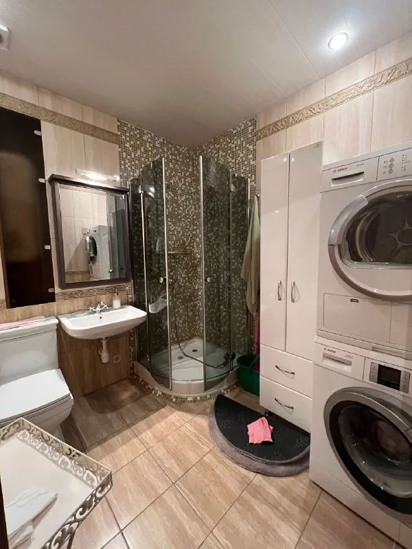 ‼️продажа квартиры‼️ 🏡продам двухкомнатную квартиру г. Донецк днр киевский р-н, гладковка ул. Кутузова 21 ✅этажность–9/9 жилого дома ✅общая площадь–54 м2 ✅дом кирпичный квартира продается с мебелью и бытовой техникой ✅рядом магазины, рынок, автостанция, храм и школа вода по графику 🔥собственник 💴цена: 8🍋000.000 рублей ☎️+7(949) 467-93-40 📨подписаться - фотография - 10