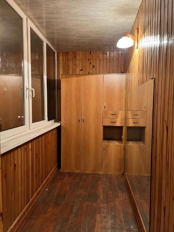 ‼️продажа квартиры‼️ 🏡продам двухкомнатную квартиру г. Донецк днр киевский р-н, гладковка ул. Кутузова 21 ✅этажность–9/9 жилого дома ✅общая площадь–54 м2 ✅дом кирпичный квартира продается с мебелью и бытовой техникой ✅рядом магазины, рынок, автостанция, храм и школа вода по графику 🔥собственник 💴цена: 8🍋000.000 рублей ☎️+7(949) 467-93-40 📨подписаться - фотография - 8