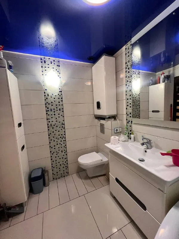 Продам срочно трёхкомнатную квартира от собственника ❗️ 🌇макеевка, центр гвардейки, рядом с 5-й больницей. 📍 ✅2/5, дом кирпичный ✅ общая 65м2 👍с дизайнерским и качественным ремонтом, дополнительно утеплена изнутри. ✅кухня-студия, застекленный панорамный балкон. ✅спальня объединена с лоджией. Входная дверь бронированная. 💦вода по графику. 🌎в шаговой доступности больница, магазины, рынок, автостанция. Продаётся от собственника!!! Никто не прописан. Документы рф. 💰цена: 7 500 000 ₽ реальному покупателю хороший торг! 📲☎️+ 79783124639 ( телеграмм) 📲☎️+79790408494 миранда  александр подписаться  |  дать объявление - фотография - 10