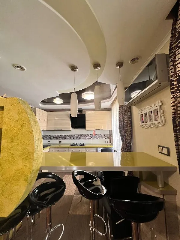 Продам срочно трёхкомнатную квартира от собственника ❗️ 🌇макеевка, центр гвардейки, рядом с 5-й больницей. 📍 ✅2/5, дом кирпичный ✅ общая 65м2 👍с дизайнерским и качественным ремонтом, дополнительно утеплена изнутри. ✅кухня-студия, застекленный панорамный балкон. ✅спальня объединена с лоджией. Входная дверь бронированная. 💦вода по графику. 🌎в шаговой доступности больница, магазины, рынок, автостанция. Продаётся от собственника!!! Никто не прописан. Документы рф. 💰цена: 7 500 000 ₽ реальному покупателю хороший торг! 📲☎️+ 79783124639 ( телеграмм) 📲☎️+79790408494 миранда  александр подписаться  |  дать объявление - фотография - 8