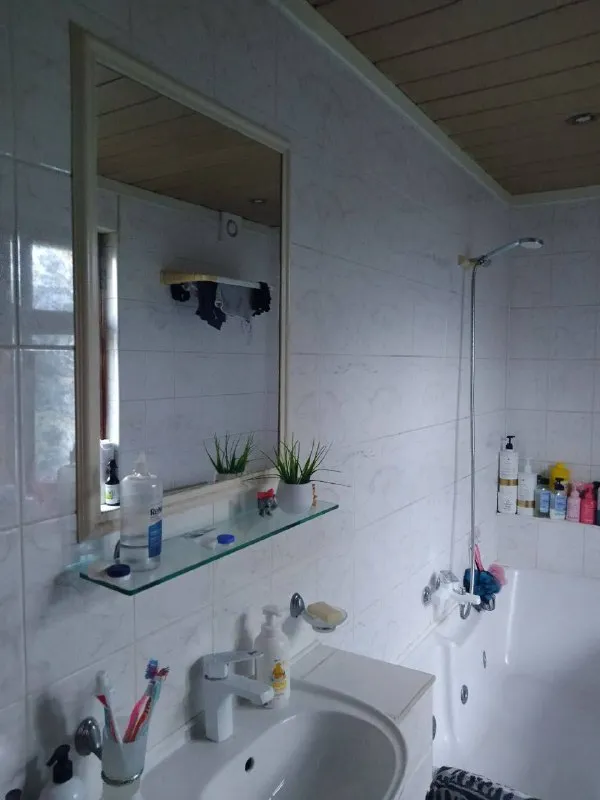 Срочная продажа жилого дома 🏡 продажа дома от собственника❗️ 🌇дом расположен по центральной улице, ленинский район, куприна(звёздный)📍 💦вoда есть всегда. (установлена насосная станция и накопитель) ✅первый этаж: бoльшая гостиная, бoльшaя кухня, совмещенный санузел, хол- прихожая, котельная ( напольный котел, колонка, насосная станция и накопитель). ✅второй этаж: две спальни и санузел. 🌎зeмля в муниципальной собствeннocти, двор благоустроен, беседка, - фотография - 10