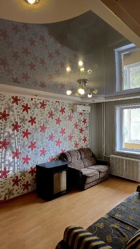 Продам 3х комнатную квартиру 🌇донецк, калининский район, дзержинского 67а, дом во дворе📍 ✅(чешка) с холлом 8,7 👍с ремонтом, мебелью техникой, два кондиционера. ✅этаж 6/9 ✅жилая 41, 7 общая 71,4, кухня 8,7, балкон застеклён. ✅отличное месторасположение, вся инфраструктура в шаговой доступности. 🔥 хорошая квартира в классном месте.   💰цена 6100000 ₽ торг есть 📲☎️+79493247464, 📲☎️+79491265897 подписаться | дать объявление - фотография - 5