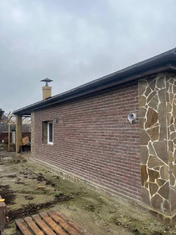 продается частный 🏡 дом продажа от собственника❗️ 🌇донецк, площадь буденного📍 ✅отопление электрическое, есть везде теплый пол, ⚡️ 380вт 🌳 огород, 🍎сад, 🅿 гараж 💰стоимость 6,5 мон. ₽ 📲☎️+79494197895 подписаться | дать объявление - фотография - 4