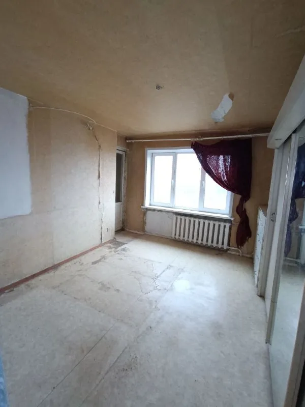 Продам двухкомнатную квартиру 🌇макеевка, восточный-2.📍 ❗️квартира под ремонт 45 м2. 📍хорошее месторасположения ✅ пластиковые окна ✅ 8/9 этаж 🎁 мебель остается ✅ металлические двери рядом остановка, магазин, школа, больница. До города, 10 минут на автобусе. 💰цена 1.900.000 ₽ торг звоните по телефону: 📲☎ +7949-416-89-33 евгений ан терем подписаться | дать объявление - фотография - 2