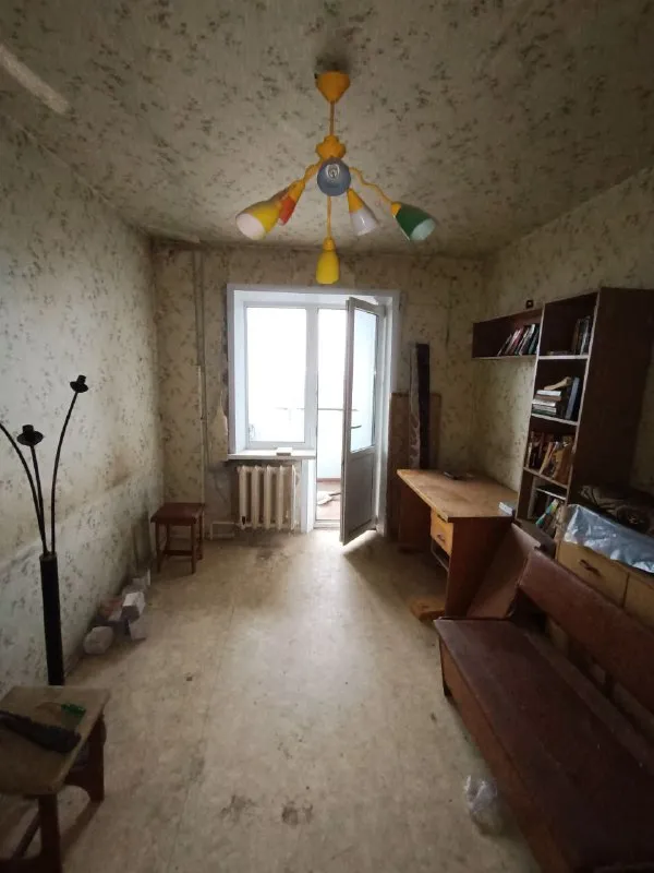 Продам двухкомнатную квартиру 🌇макеевка, восточный-2.📍 ❗️квартира под ремонт 45 м2. 📍хорошее месторасположения ✅ пластиковые окна ✅ 8/9 этаж 🎁 мебель остается ✅ металлические двери рядом остановка, магазин, школа, больница. До города, 10 минут на автобусе. 💰цена 1.900.000 ₽ торг звоните по телефону: 📲☎ +7949-416-89-33 евгений ан терем подписаться | дать объявление - фотография - 3