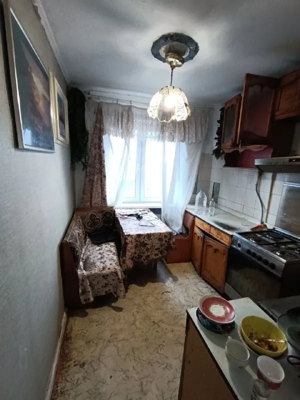 Продам двухкомнатную квартиру 🌇макеевка, восточный-2.📍 ❗️квартира под ремонт 45 м2. 📍хорошее месторасположения ✅ пластиковые окна ✅ 8/9 этаж 🎁 мебель остается ✅ металлические двери рядом остановка, магазин, школа, больница. До города, 10 минут на автобусе. 💰цена 1.900.000 ₽ торг звоните по телефону: 📲☎ +7949-416-89-33 евгений ан терем подписаться | дать объявление - фотография - 6