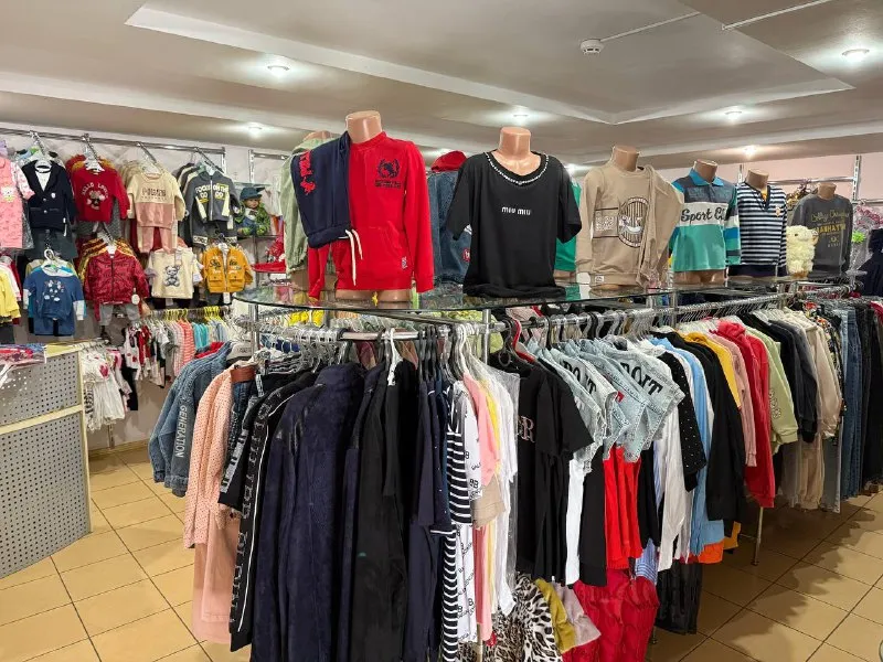 🅰️🅰️🅱️🅰️🅰️🅰️🅰️🅰️🅰️🅰️🅰️ сдам в аренду помещение 50 кв. М 📍г. Харцызск, ул. Краснознаменская 79 ✅вода ✅отопление ✅кондиционер ✅wi fi ✅подключена пожарная сигнализация 100000₽ +79495137154 - фотография - 2