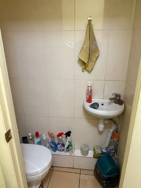 🅰️🅰️🅱️🅰️🅰️🅰️🅰️🅰️🅰️🅰️🅰️ сдам в аренду помещение 50 кв. М 📍г. Харцызск, ул. Краснознаменская 79 ✅вода ✅отопление ✅кондиционер ✅wi fi ✅подключена пожарная сигнализация 100000₽ +79495137154 - фотография - 7