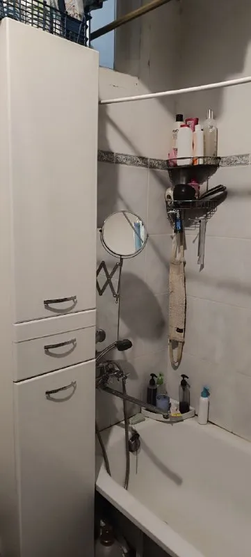 Продам 2-х ком. Квартиру 🌇донецк, ленинский район, ориентир - радуга, рик📍 👍шикарная сталинка ✅общая площадь:50 м2 ✅жилая площадь:28 м2 ✅площадь кухни:6 м2 ✅2 этаж пятиэтажки ✅квартира светлая, сухая, уютная, окна и трубы пластиковые - поменяны. ✅двери, выровнены стены. ✅потолки 3 м. 📍рядом школа, садик, магазины, рынок остановки, банк, отличная транспортная развязка в любую сторону города 📑документы полностью готовы собственник на сделке, фото соответствует. 💰цена 4.300.000 руб. 📲☎️+ 7 (949) 36-77-907, татьяна подпиаться | дать объявление - фотография - 3