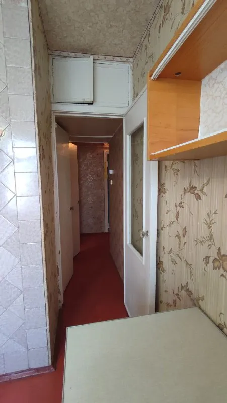 🏡продажа комнатная квартира г. макеевка днр 🌇центрально-городской р-н квартал шахтёрский ✅квартира расположена на четвертом этаже, не угловая ✅общая площадь–43.5 м2 жилое состояние ✅комнаты и санузел раздельные 🔥собственник 💴цена: 2🍋000.000 рублей ☎️+7(949) 312-53-38 алексей 📨подписаться - фотография - 9