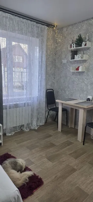 🟢🟢⚪⚪⚪🟢🟢⚪ от собственника. идеальное жилье для посуточной аренды. до южного 5 км. уютные домики с новой мебелью и идеальным ремонтом. продуманы до мелочей. есть всё необходимое. кухня, душевая кабина без поддонов, уютная кровать с ортопедическим матрасом, белоснежная постель, высокоскоростной интернет, смарт- тв сдаются в тихом месте. в шаговой доступности магазины, гипермаркет,   рестораны. во дворе шикарная мангальная зона с шампурами,   казанами, сетками. идеальное жилье для посуточной аренды. с постоянной водой, теплом и светом 👍. после каждого гостя проводится общая  уборка. для бронирования звоните в т. г. +79494963317 +79490815313 📨подписаться - фотография - 8