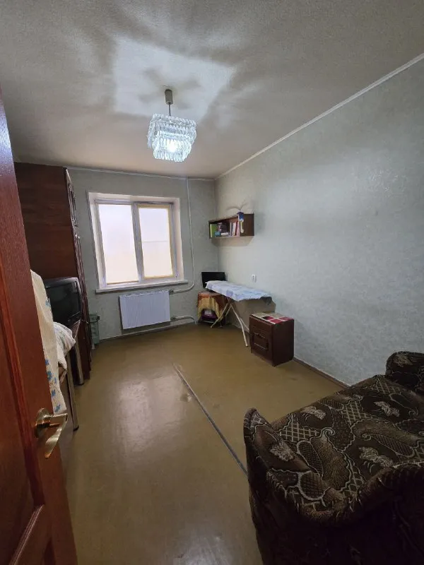 Продам 2-хкомнатная квартира 🌇в советском районе, макеевка (мкрн магистральный)📍 ✅состояние жилое. ✅общая площадь - 49 м2. Этаж - 6/9. Не угловая. Высокий цоколь. 🎁мебель и техника остаются частично. ✅в квартире установлены пластиковые окна. ✅балкон застеклен (частично пластик, наружка - дерево). ✅санузел раздельный (теп. .. Mg/emoji/40/e29c85.png')">✅просторная душевая кабина. ✅есть нагревательный бак. 👍все коммуникации в рабочем состоянии. Установлены новые отопительные радиаторы. Вода по графику. Проводка менялась. 📑документы готовы к продаже. 💰цена - 2.9 млн. Руб. 📲☎️+79495525076 подписаться | дать объявление - фотография - 3