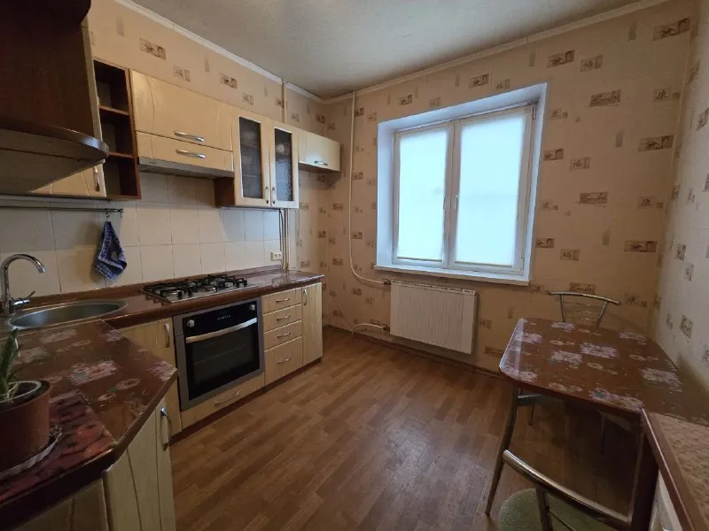 Продам 2-хкомнатная квартира 🌇в советском районе, макеевка (мкрн магистральный)📍 ✅состояние жилое. ✅общая площадь - 49 м2. Этаж - 6/9. Не угловая. Высокий цоколь. 🎁мебель и техника остаются частично. ✅в квартире установлены пластиковые окна. ✅балкон застеклен (частично пластик, наружка - дерево). ✅санузел раздельный (теп. .. Mg/emoji/40/e29c85.png')">✅просторная душевая кабина. ✅есть нагревательный бак. 👍все коммуникации в рабочем состоянии. Установлены новые отопительные радиаторы. Вода по графику. Проводка менялась. 📑документы готовы к продаже. 💰цена - 2.9 млн. Руб. 📲☎️+79495525076 подписаться | дать объявление - фотография - 5