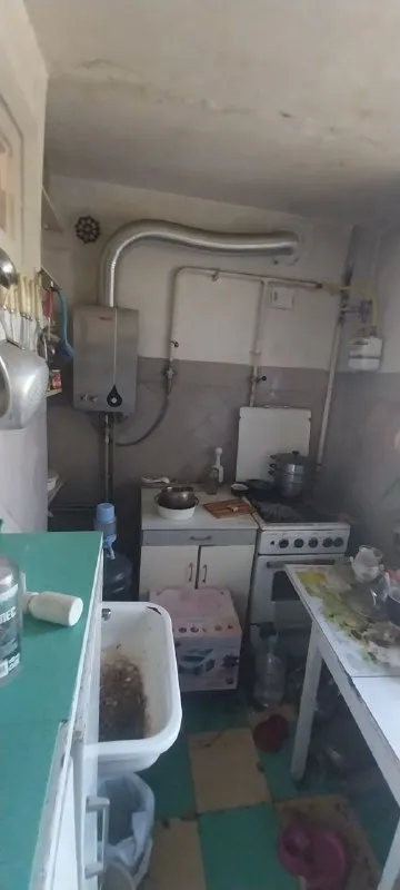 Продам 2х комн. Квартиру 🌇донецк, проспект театральный и щорса. 📍 ✅этаж 3/5 ❗️квартира под ремонт 💰цена 3.7 млн. ₽ 📑документы готовы никто  не прописан 📲☎️+79493527976 подписаться  |  объявление - фотография - 2