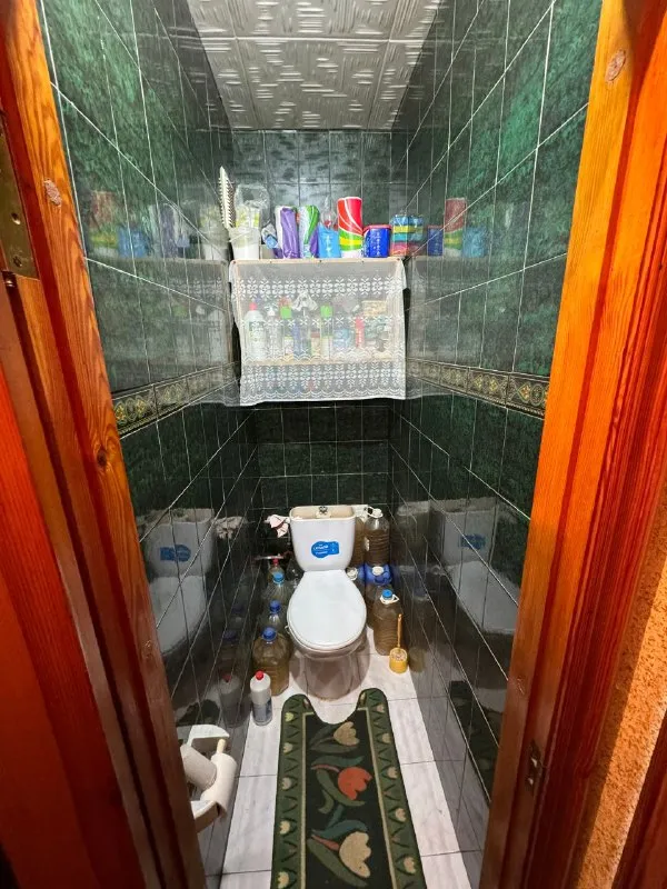 🏡продажа трёхкомнатная квартира г. Донецк днр 🌇кировский р-н, улица делегатская ✅общая площадь–60 м2 ✅квартира расположена на первом этаже 🔥собственник 💴цена: 5🍋500.000 рублей 📞все подробности по телефону ☎️+7(949) 494-18-60 виталий 📨подписаться - фотография - 8